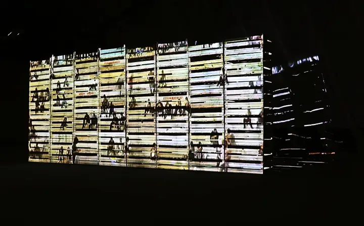 Durch die Wand — Ansicht 1